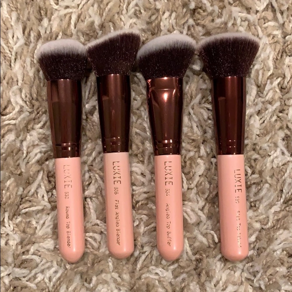 Set of 4 Luxie Kabuki Brushes